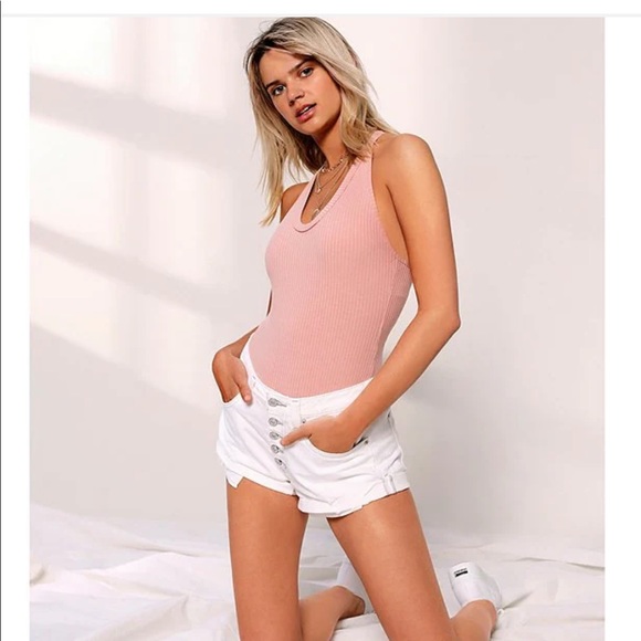 Free People Romeo Rolled Cut Off Button Fly Short in White Style OB1071936 - Picture 2 of 16